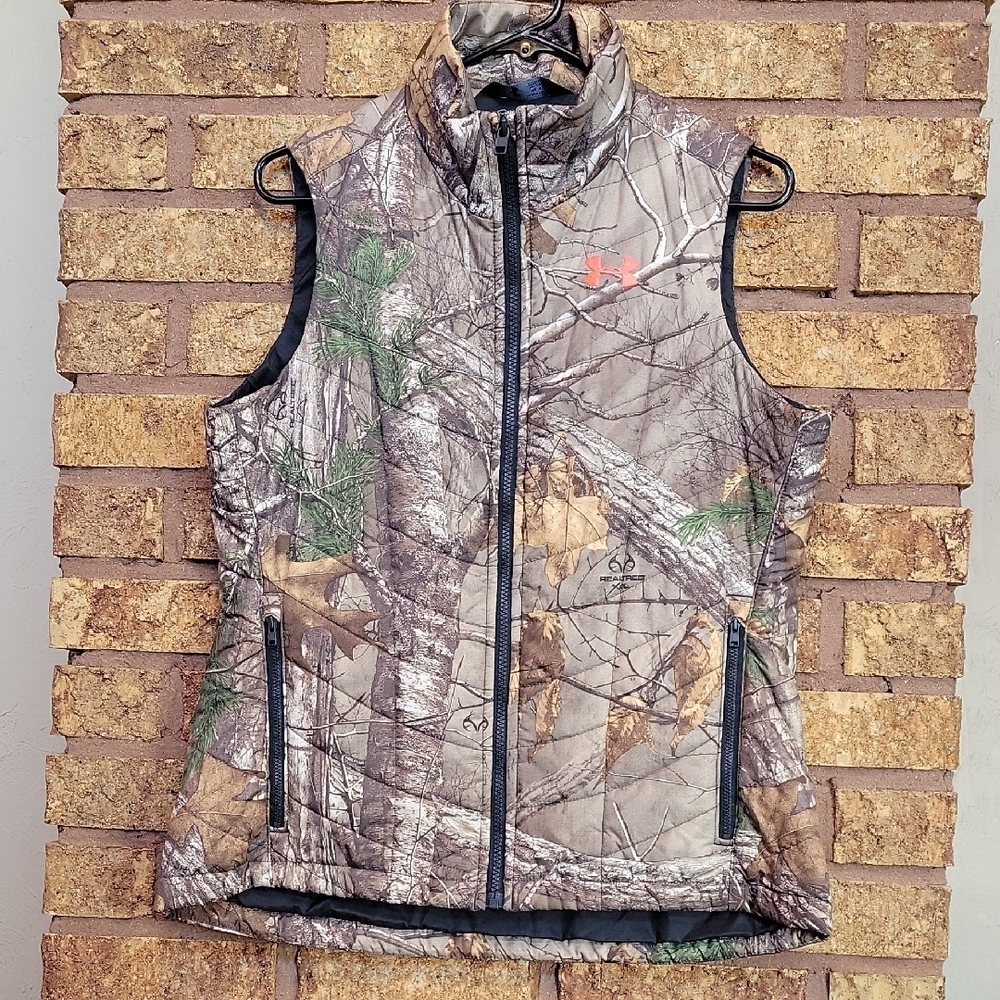 Under Armour Real Tree Woodland Camo Full Zip Vest Size Medium